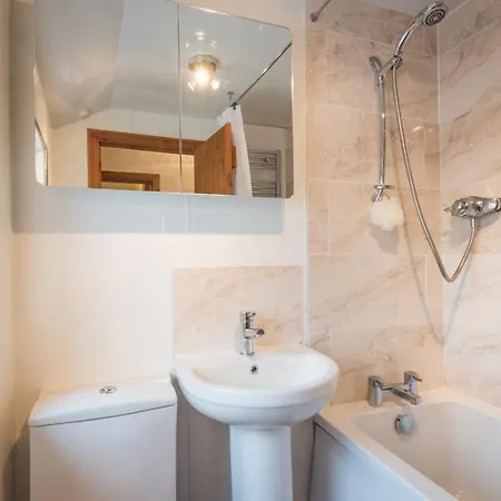 Holiday home 3 Bed In Gosforth Sz064 *